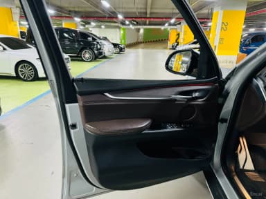 X5 (F15)