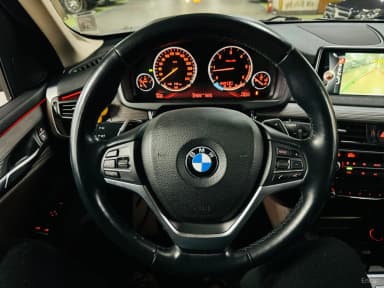 X5 (F15)