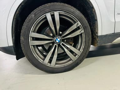 X5 (F15)