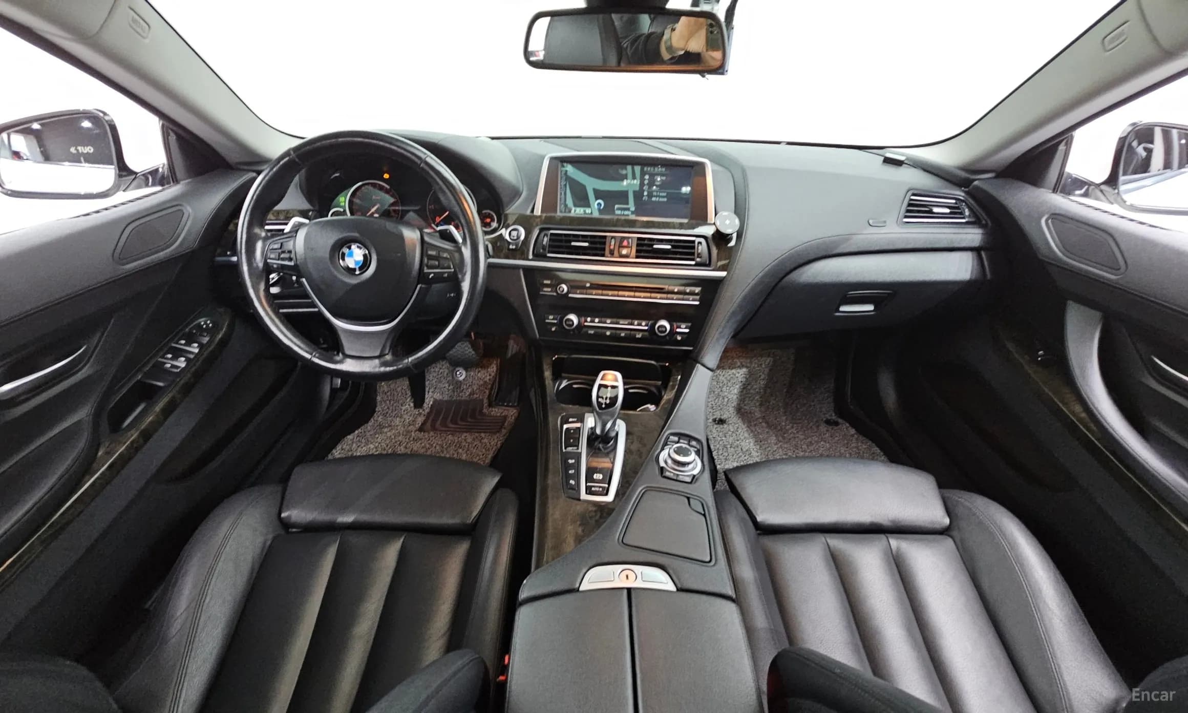 6 Series (F12)
