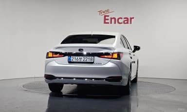 ES300h 7th Generation