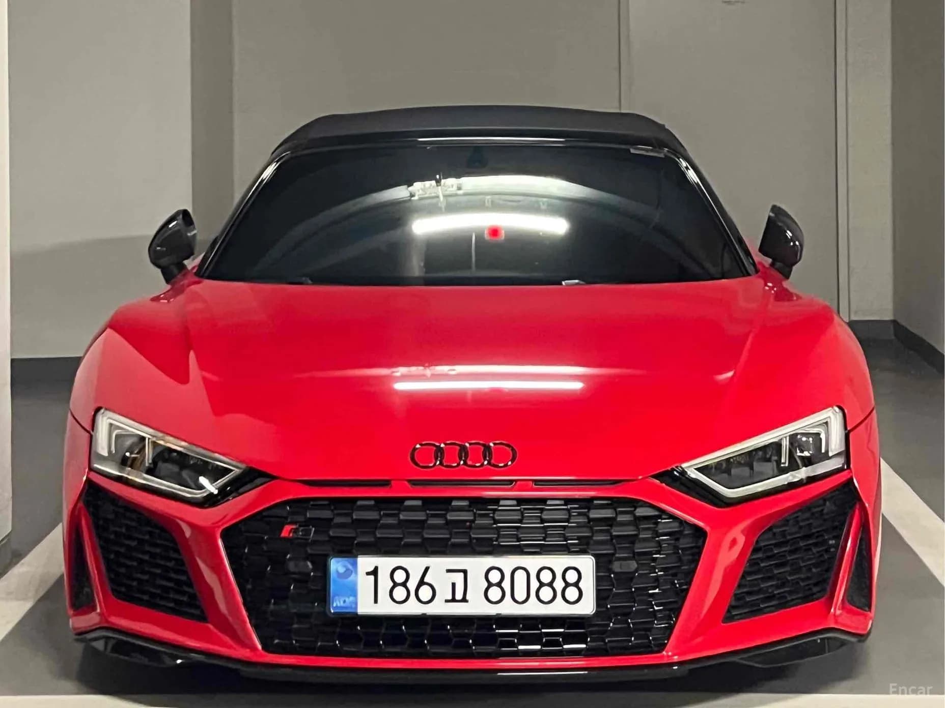 R8 (4S)