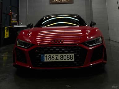 R8 (4S)