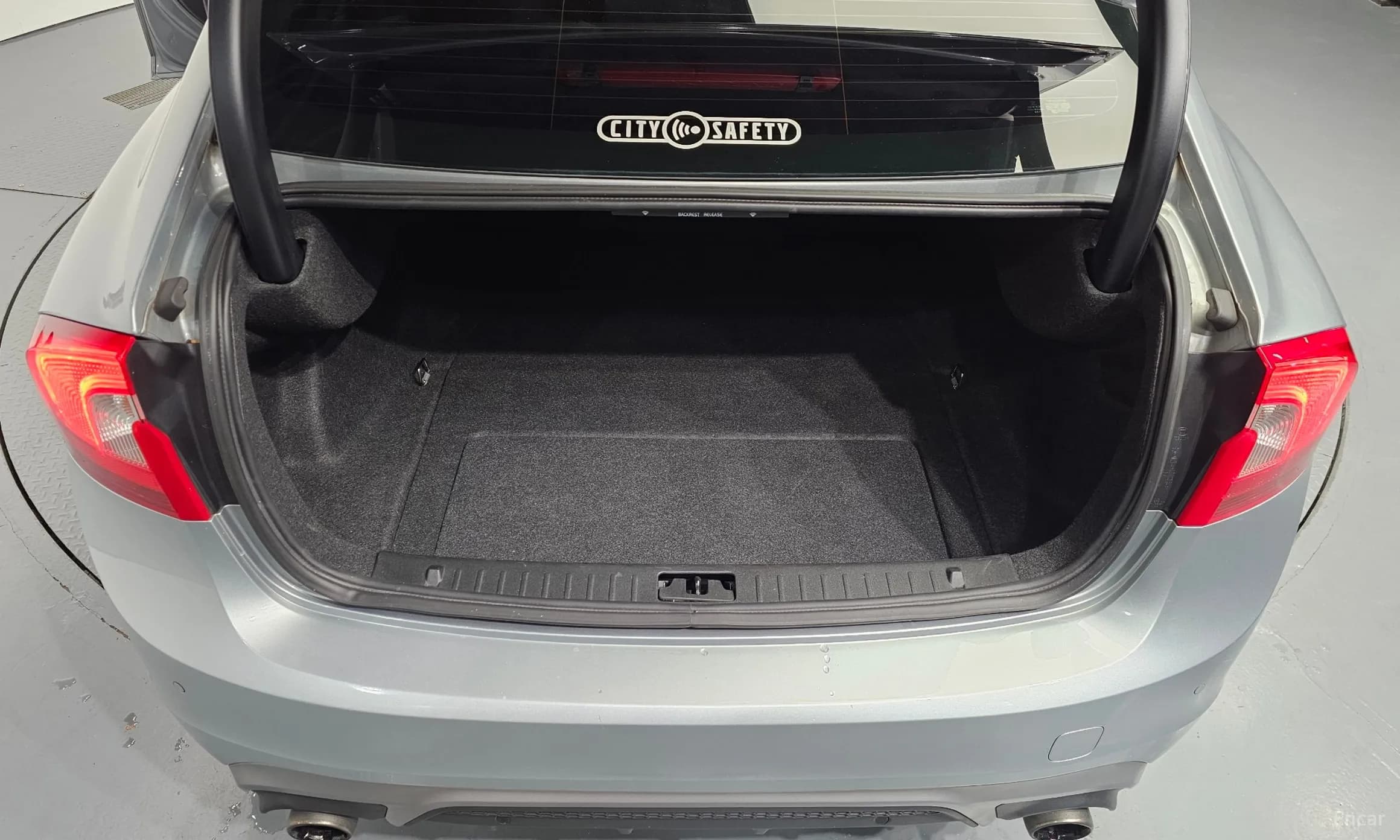 S60