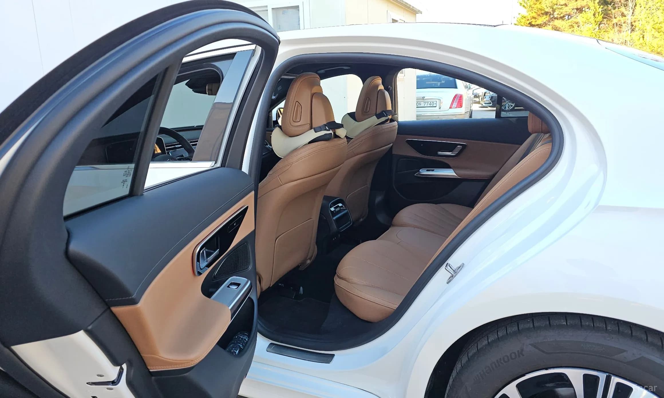E-Class W214