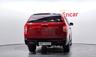 Rexton Sports Khan