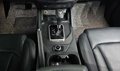Rexton Sports Khan