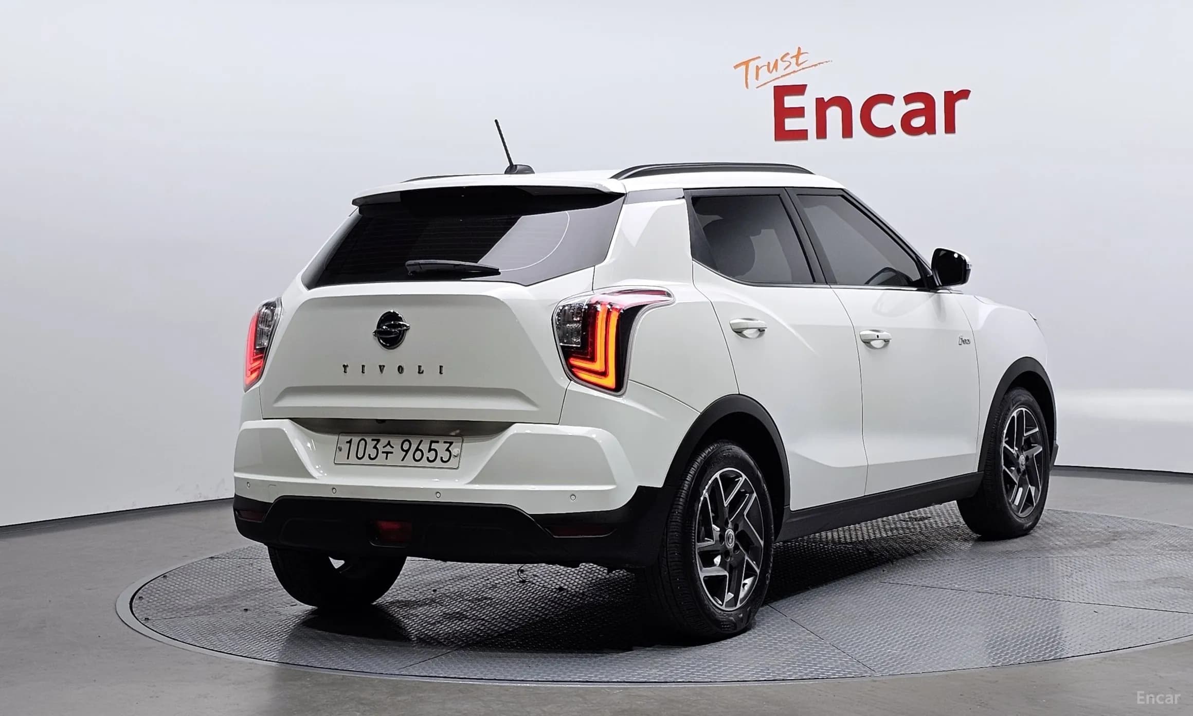 Berry New Tivoli