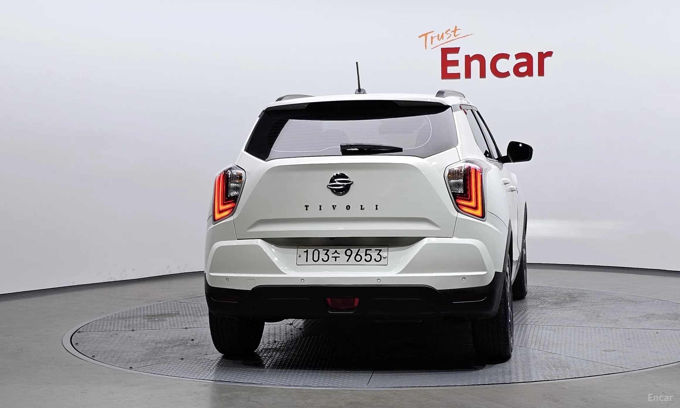 Berry New Tivoli