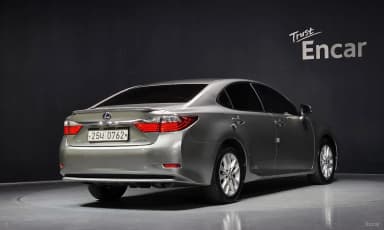 New ES300h