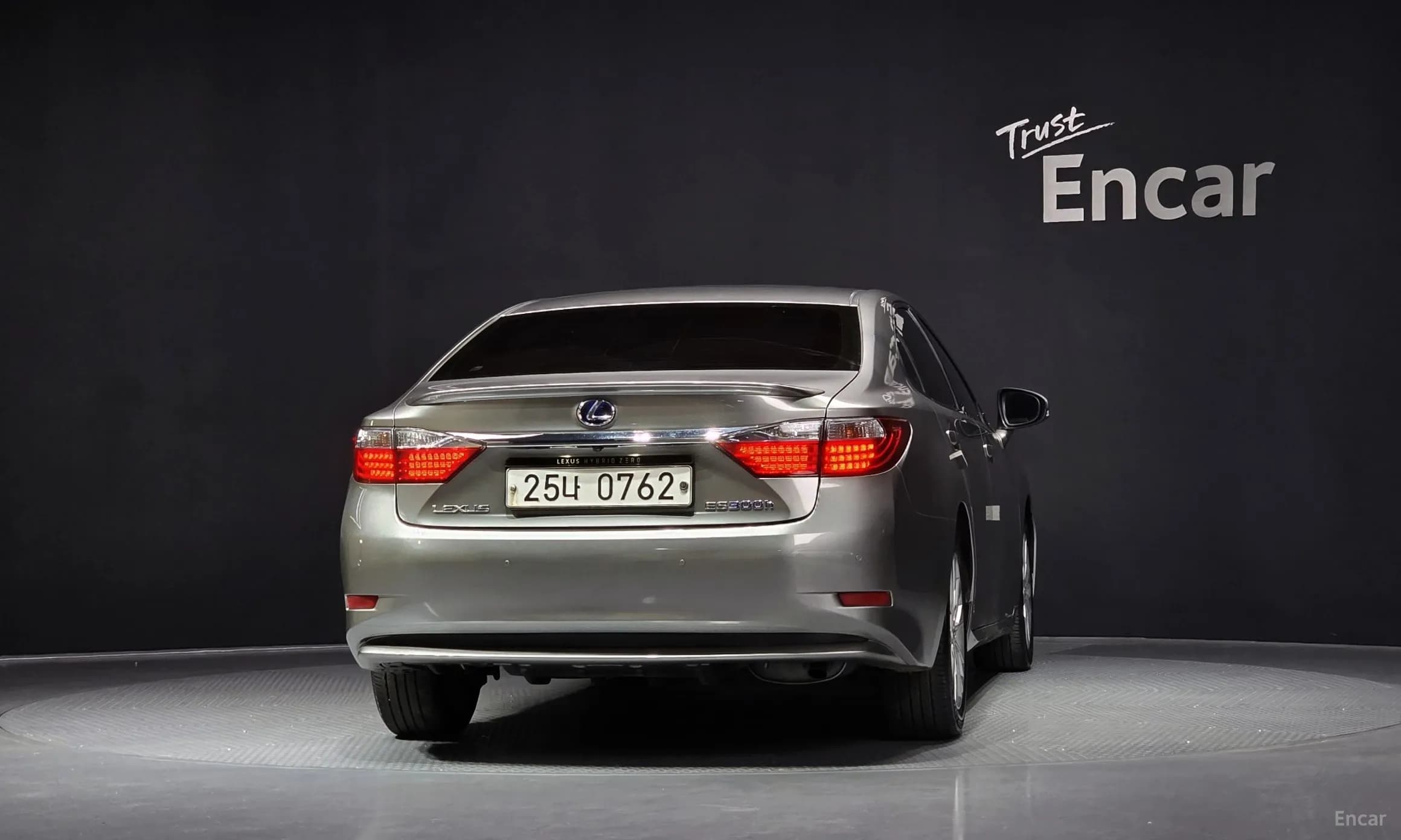 New ES300h