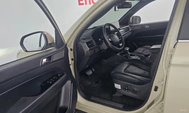 Rexton Sports Khan