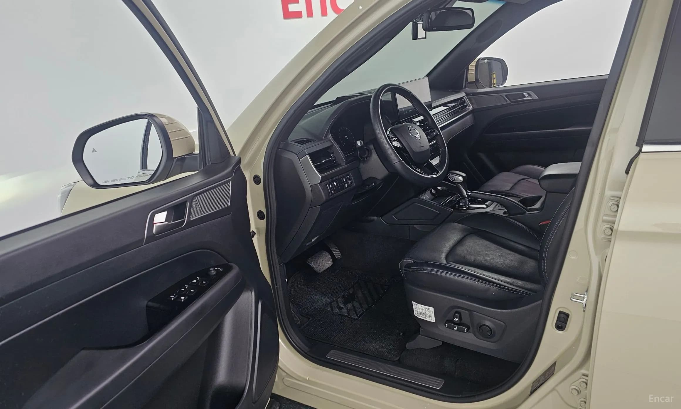 Rexton Sports Khan