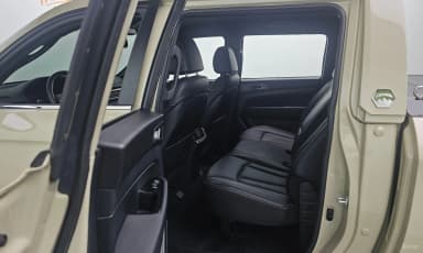 Rexton Sports Khan