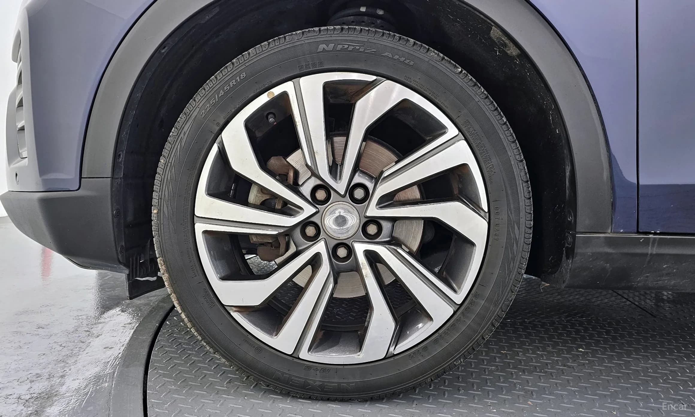 Berry New Tivoli