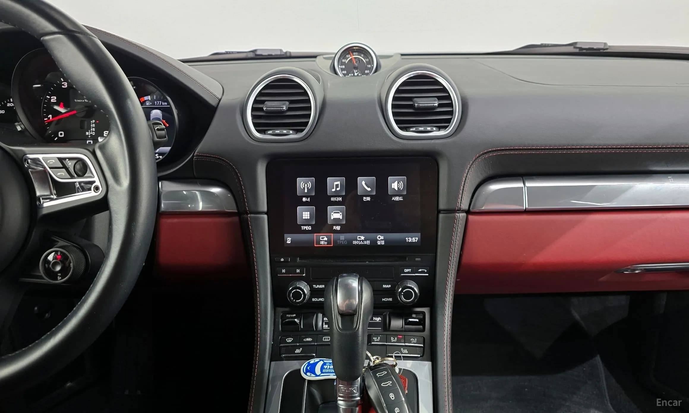 718 Cayman
