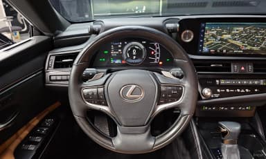 ES300h 7th Generation