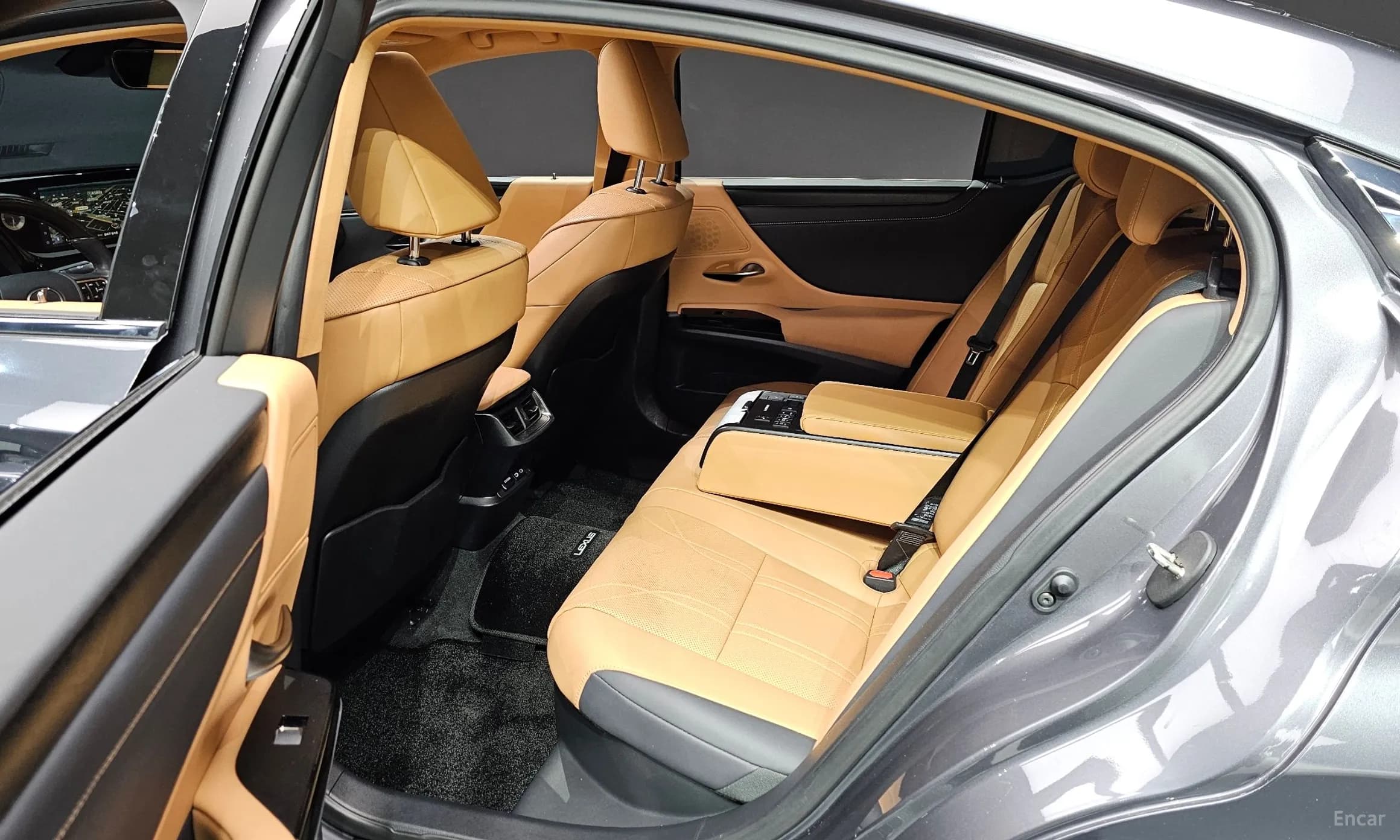 ES300h 7th Generation