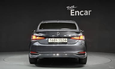 ES300h 7th Generation