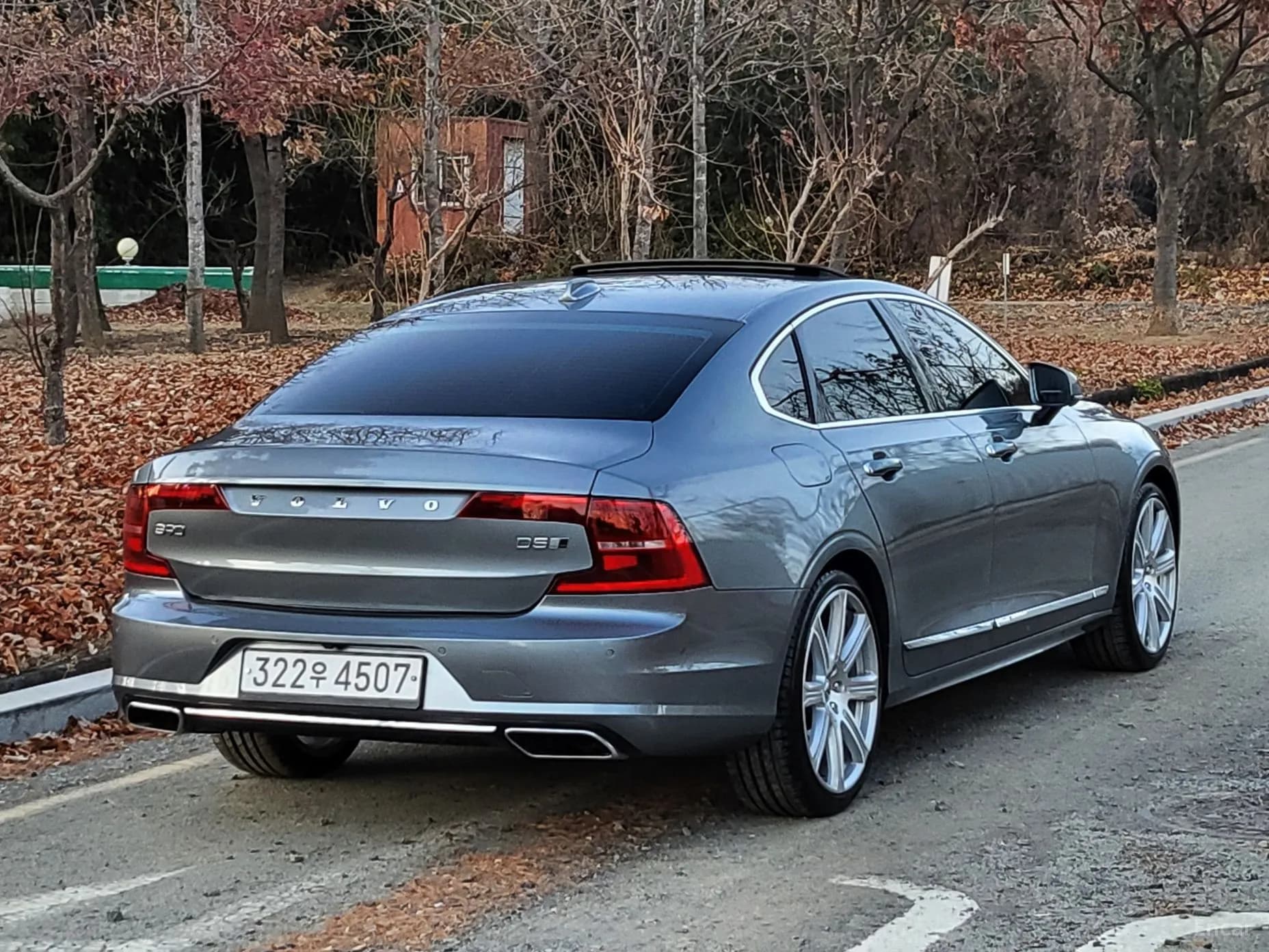 S90