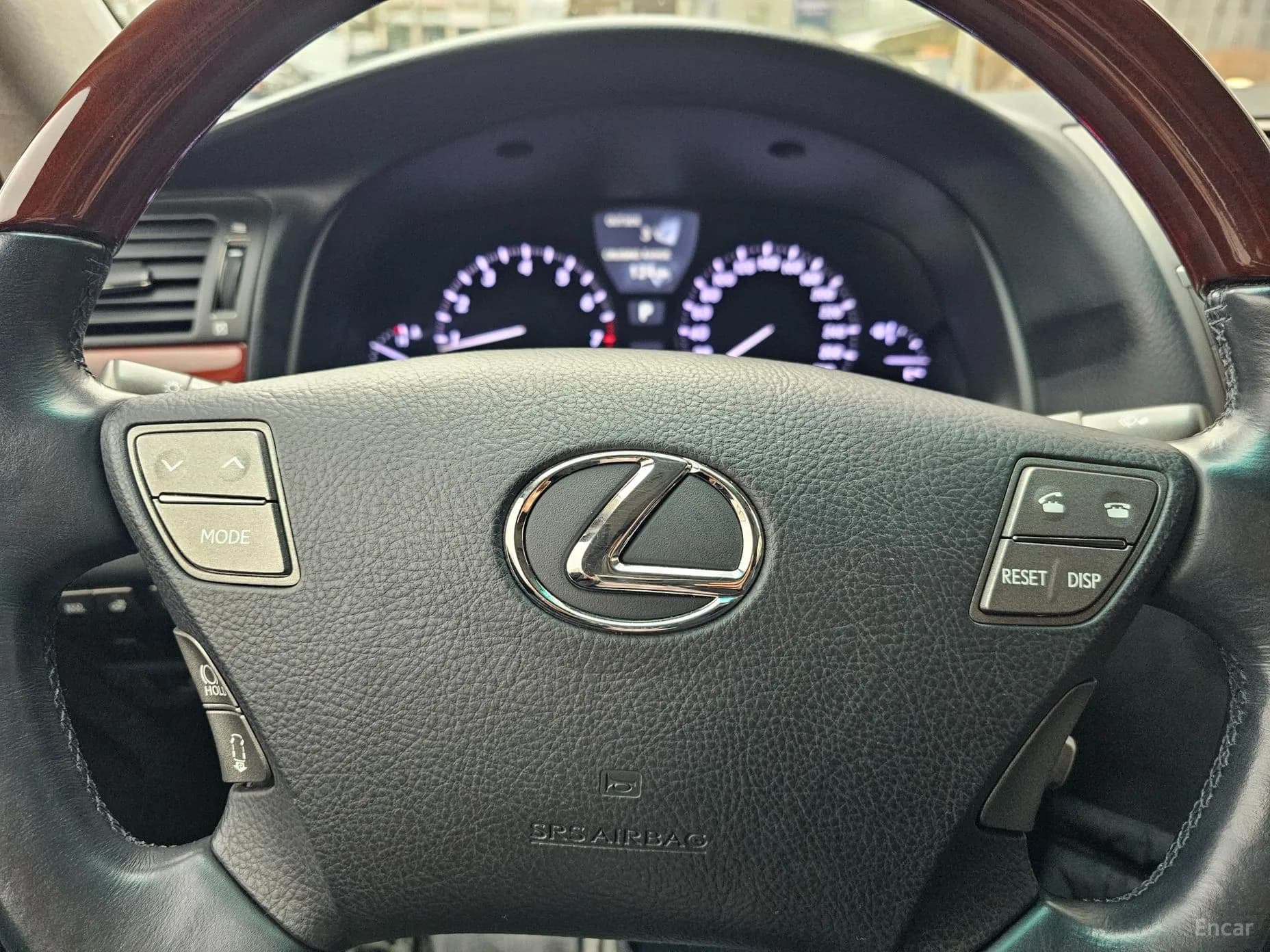 LS460