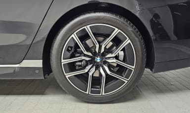 7 Series (G70)