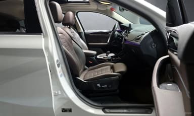 X4 (G02)