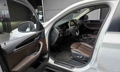 X4 (G02)