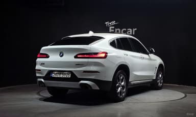 X4 (G02)