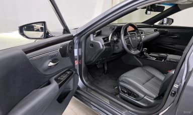 ES300h 7th Generation