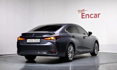 ES300h 7th Generation