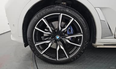 X7 (G07)