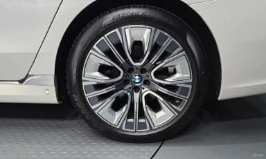 7 Series (G70)