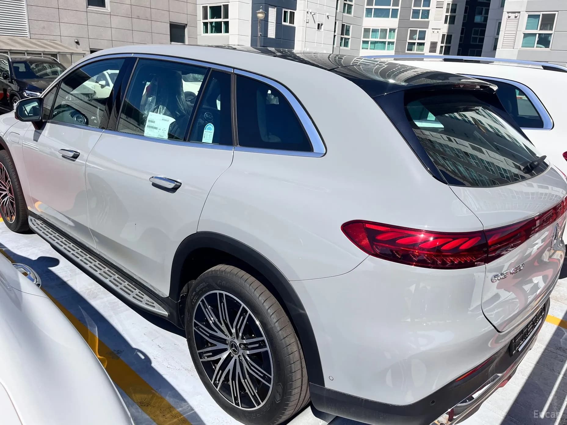 EQS SUV X296