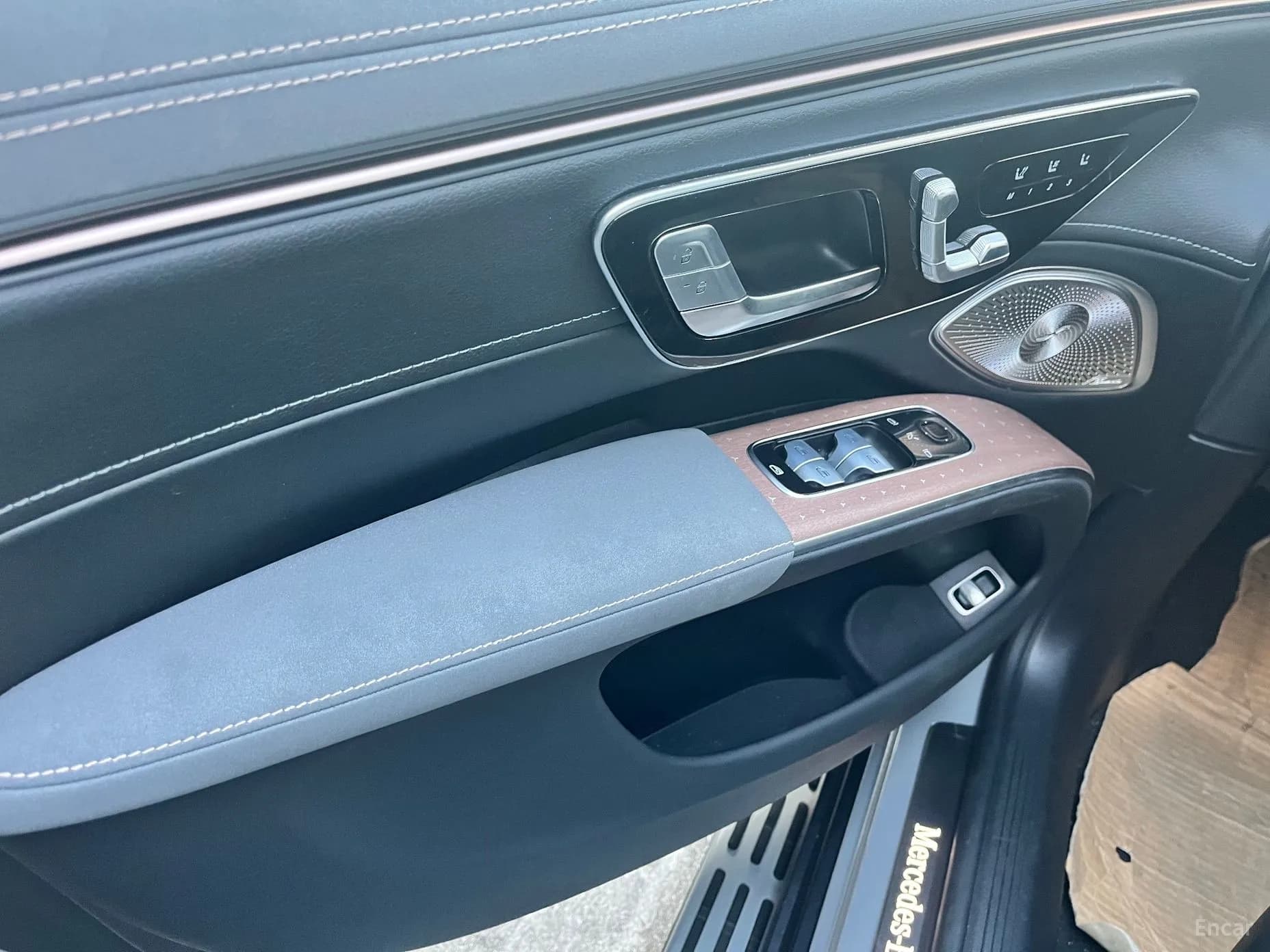 EQS SUV X296