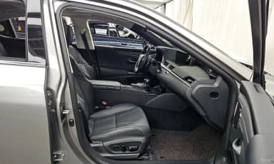 ES300h 7th Generation