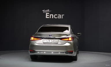 ES300h 7th Generation