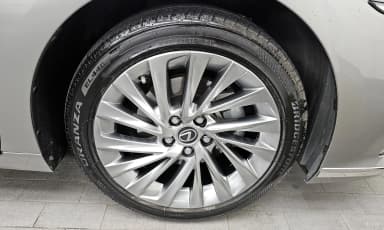 ES300h 7th Generation