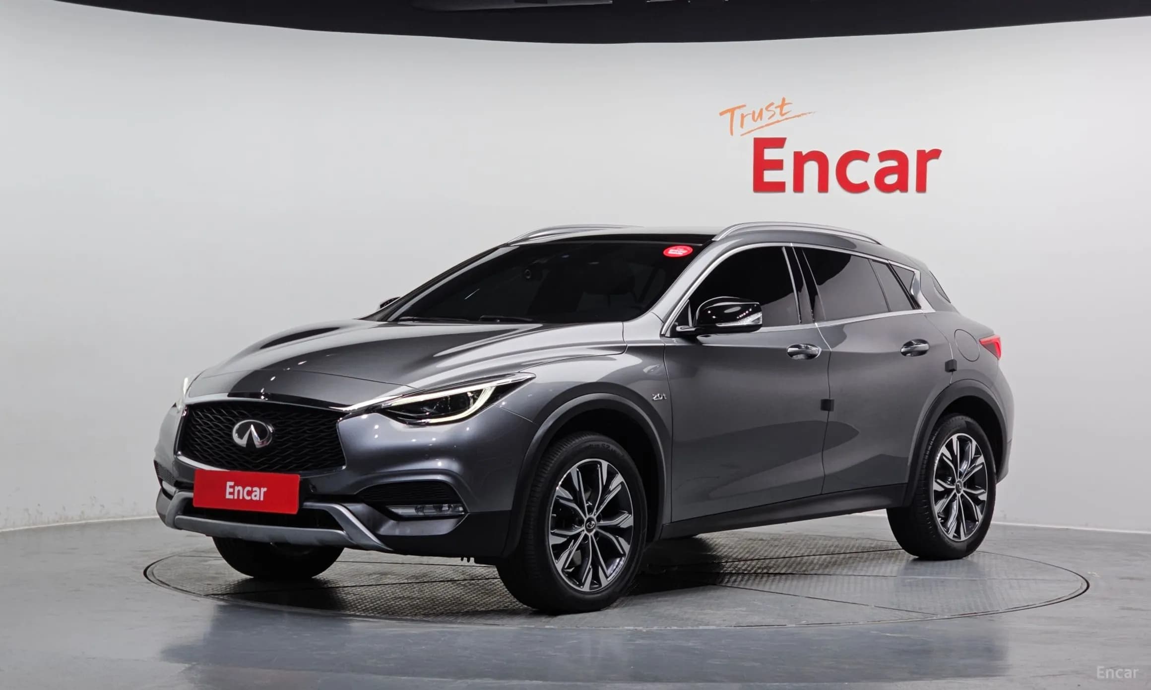 QX30