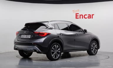 QX30