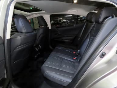 ES300h 7th Generation