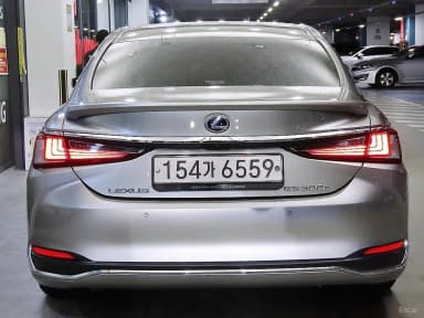 ES300h 7th Generation