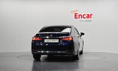 ES300h 7th Generation