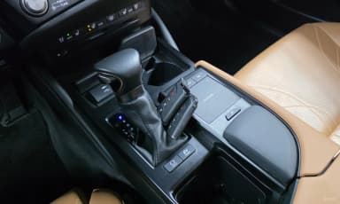 ES300h 7th Generation