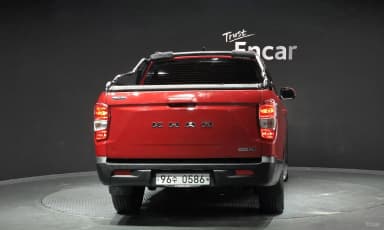 Rexton Sports Khan