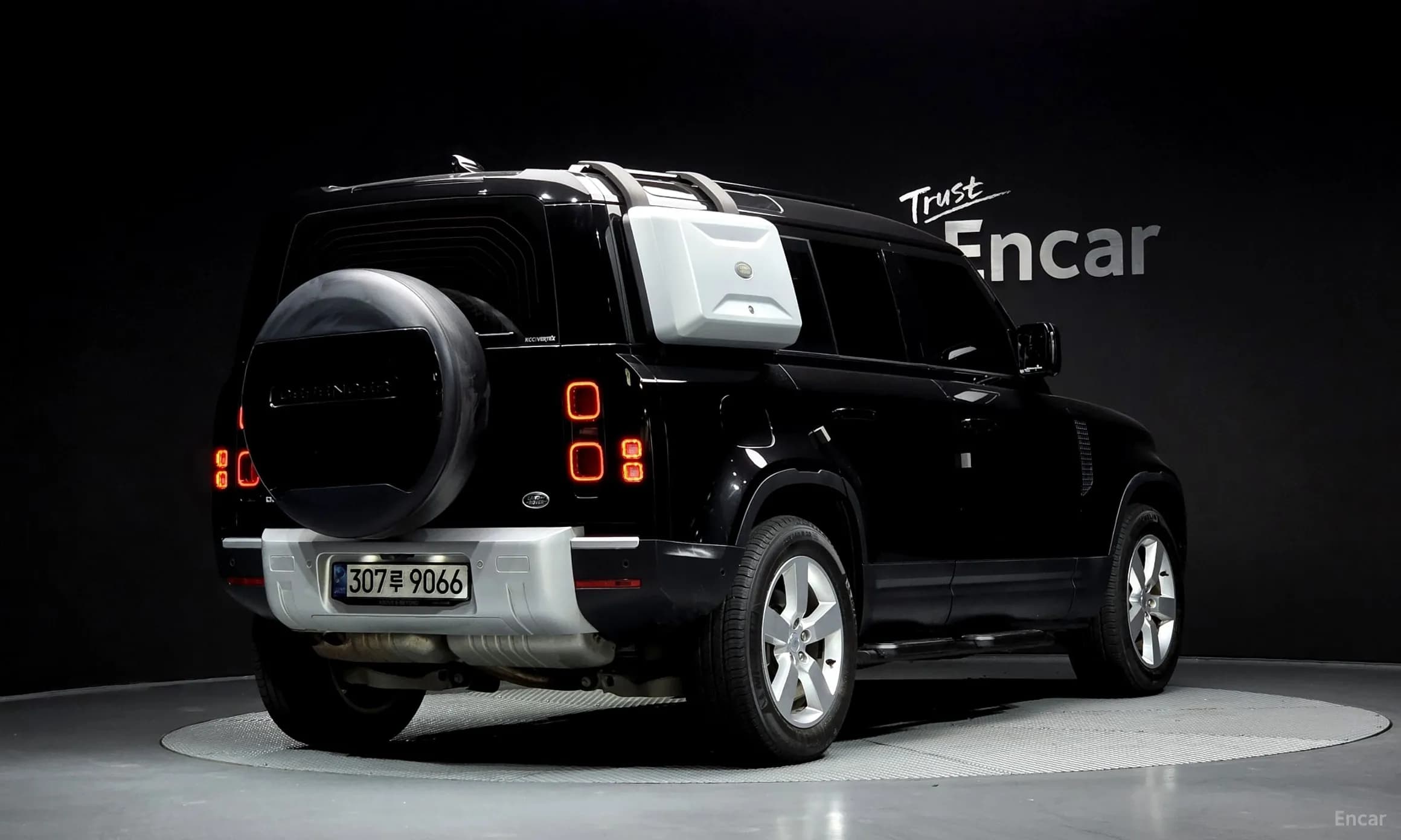 Defender (L663)