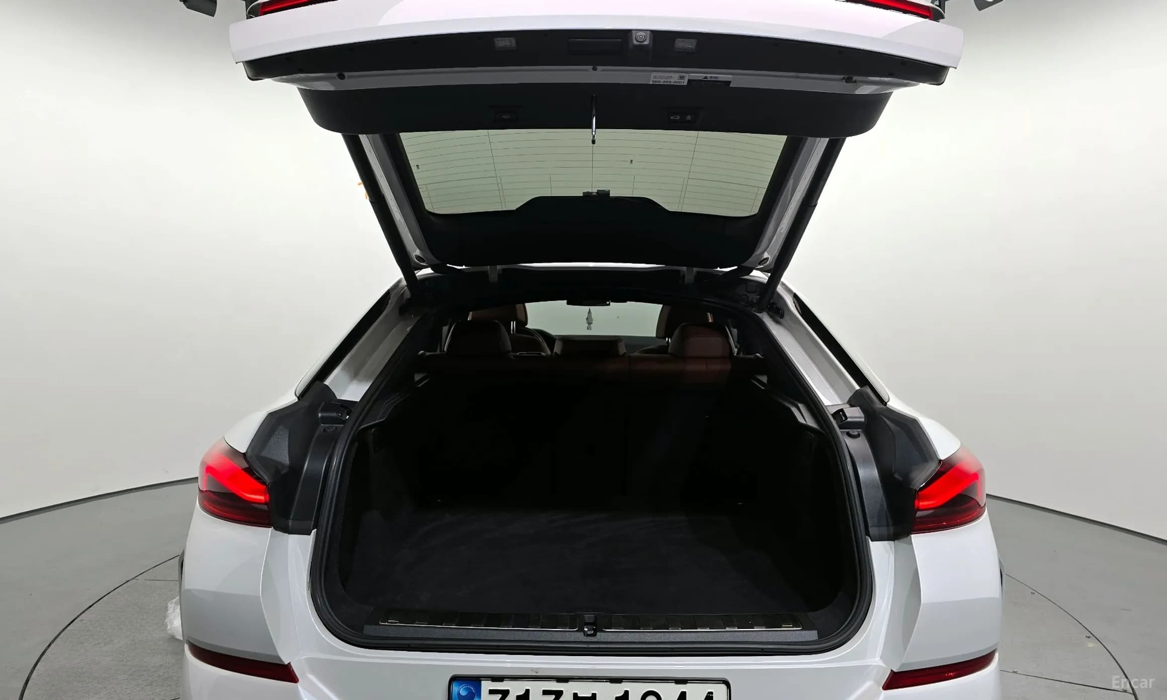 X6 (G06)