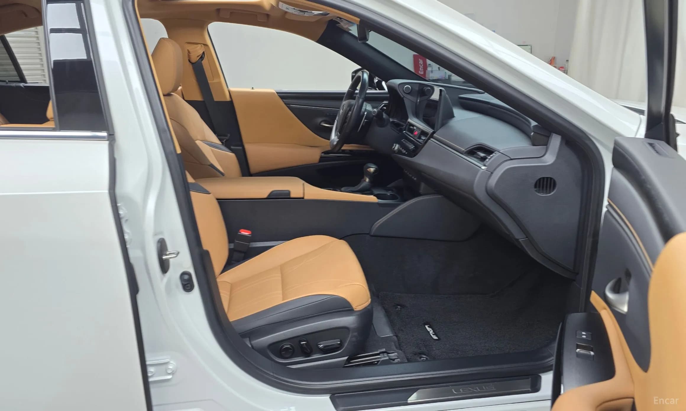 ES300h 7th Generation