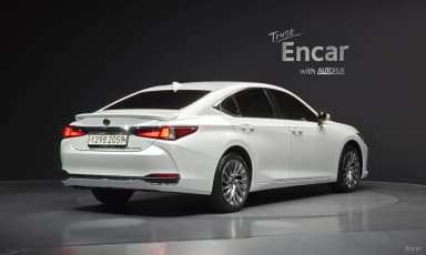 ES300h 7th Generation