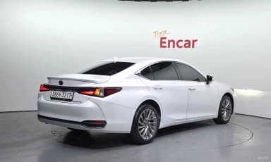 ES300h 7th Generation